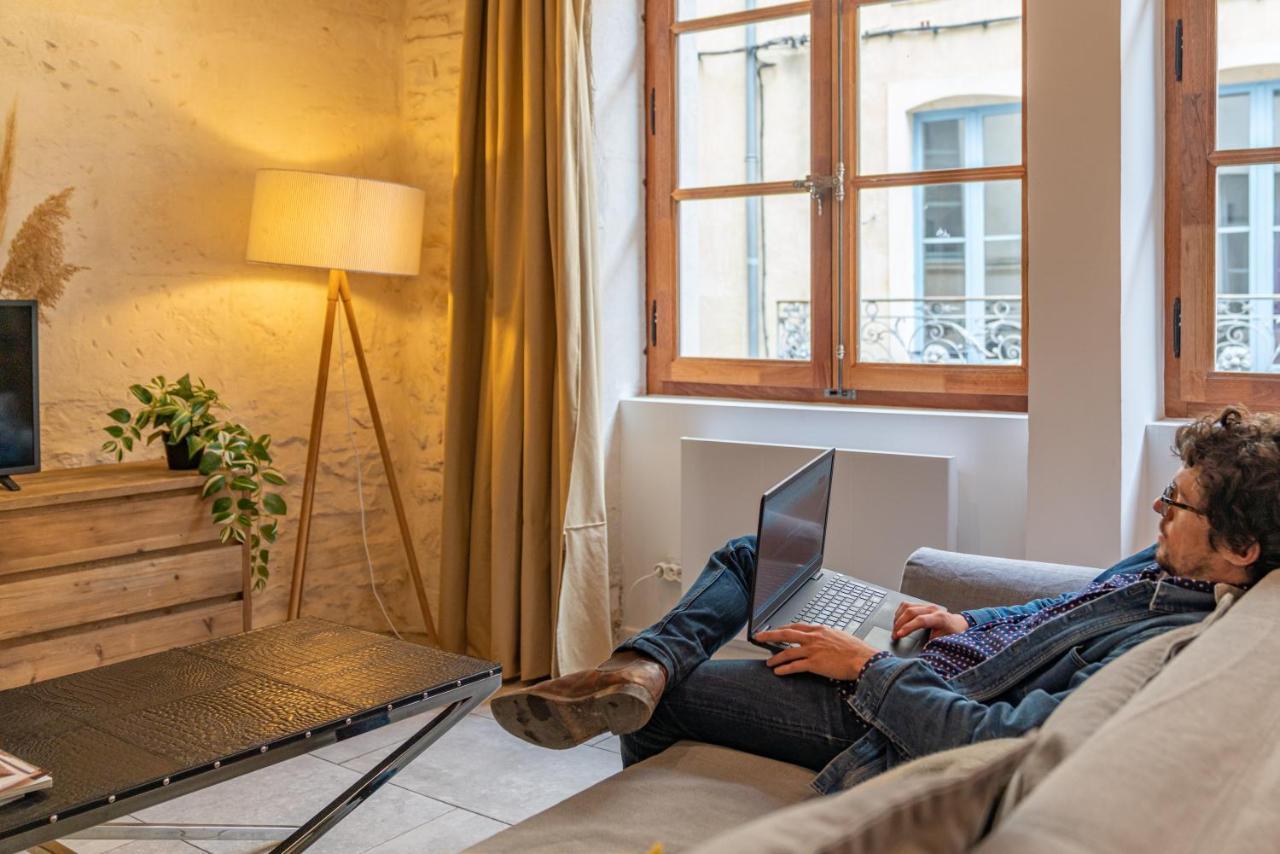 L'Elegance De La Pierre Au Pied De La Maison Carree - Une Nuit A นีมส์ ภายนอก รูปภาพ
